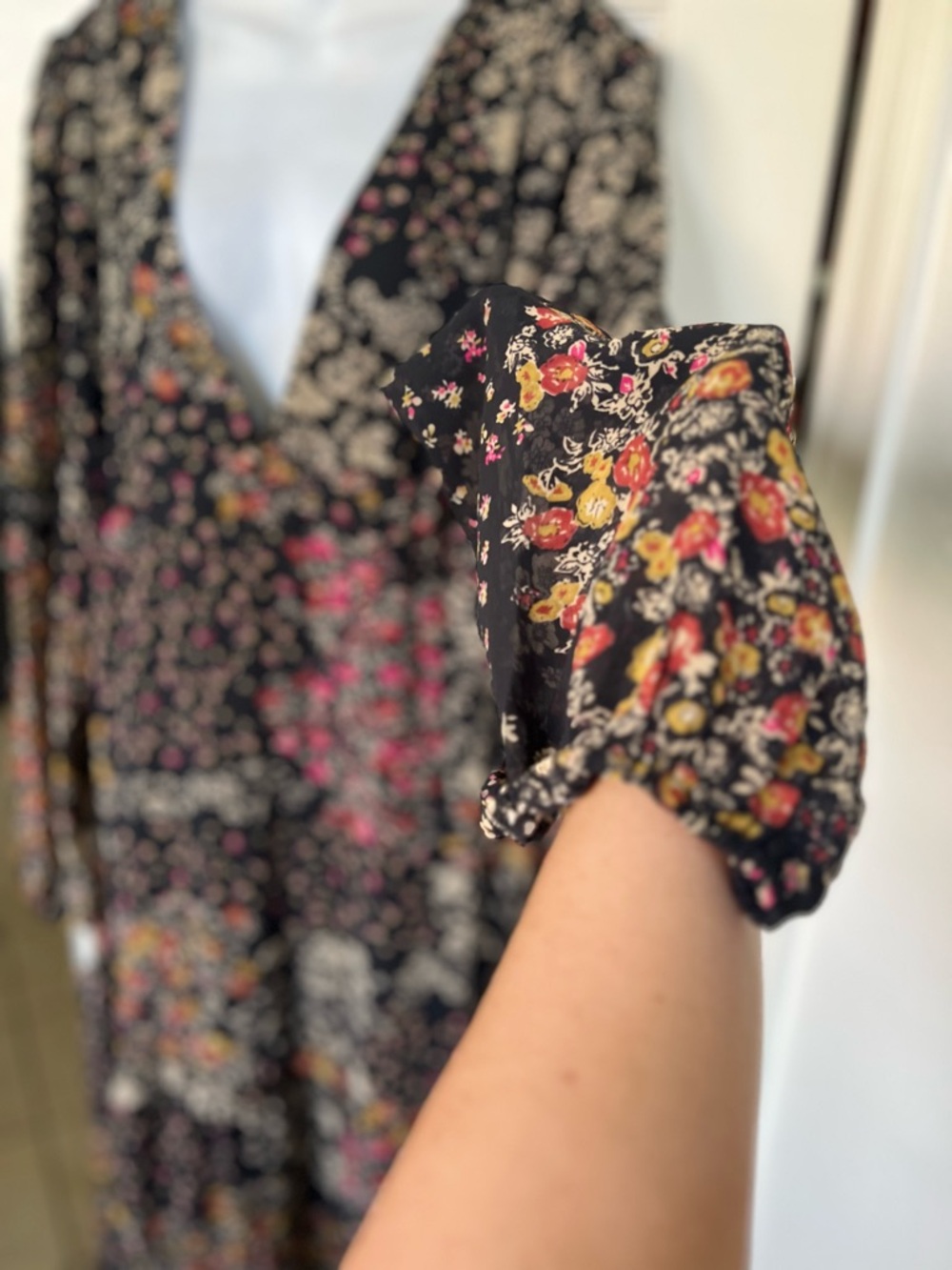 NWT Black Floral Chiffon V-Neck Long Sleeve Maxi Dress - Picture 6 of 14